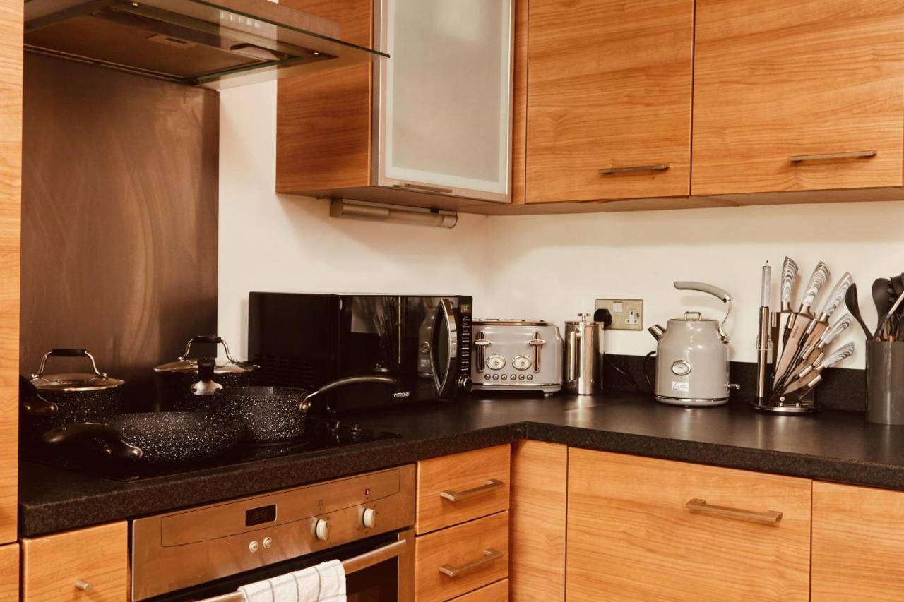 Deluxe City Apt, Beautiful River View,Free Parking No Balcony Leeds (West Yorkshire) Exterior foto