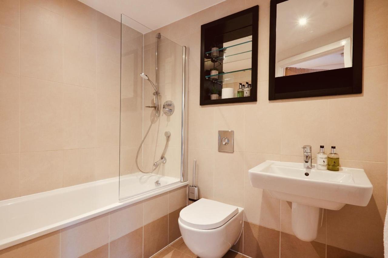 Deluxe City Apt, Beautiful River View,Free Parking No Balcony Leeds (West Yorkshire) Exterior foto
